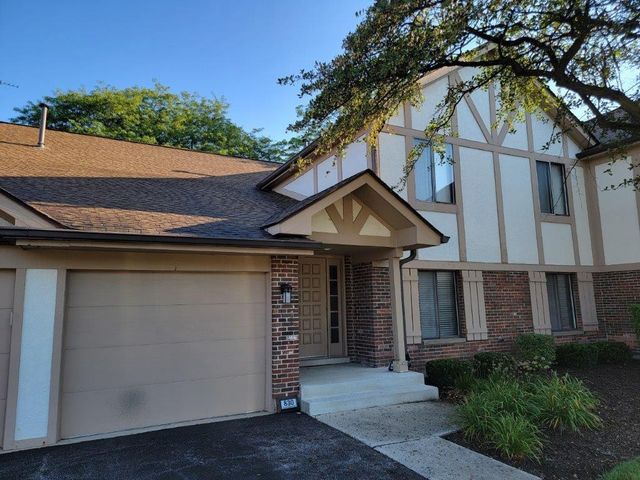 $2,000 | 830 Knottingham Drive, Unit 1A | Schaumburg