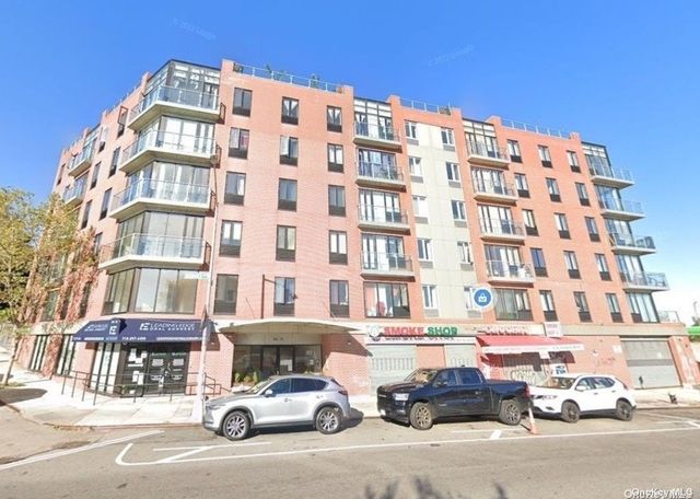 $770,000 | 60-70 Woodhaven Boulevard, Unit 3E | Rego Park