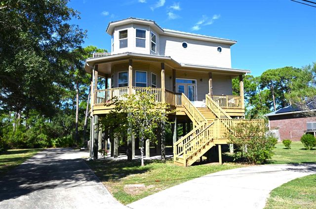 $649,000 | 1783 Thresher Drive | Navarre