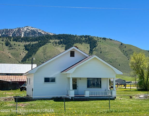 $330,000 | 2270 Highway 241 | Osmond