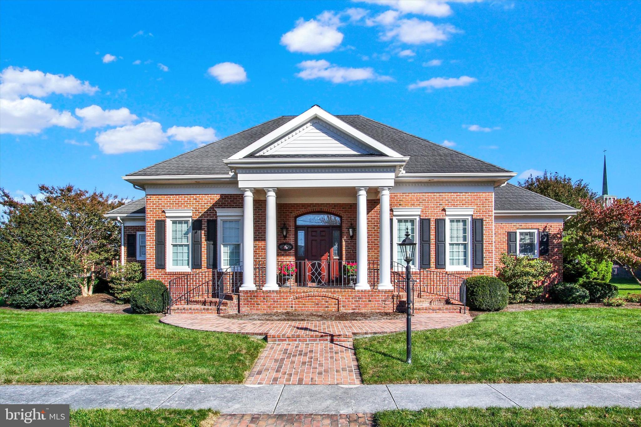 a view of a house with entertaining space