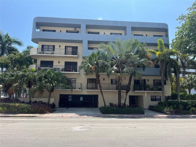 $2,300 | 1250 Lincoln Road, Unit 310 | Miami Beach City Center