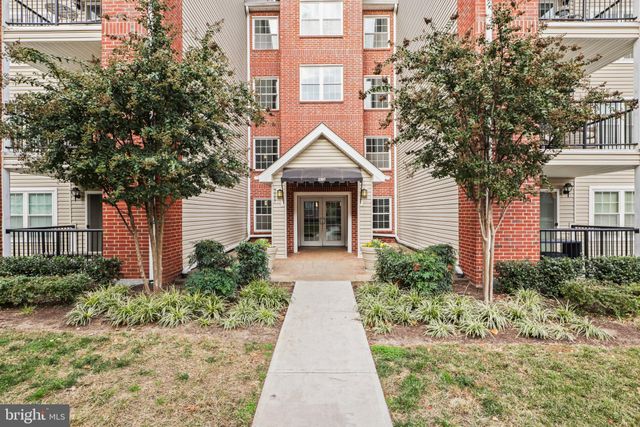 $415,000 | 3307 Wyndham Circle, Unit 3157 | Alexandria West