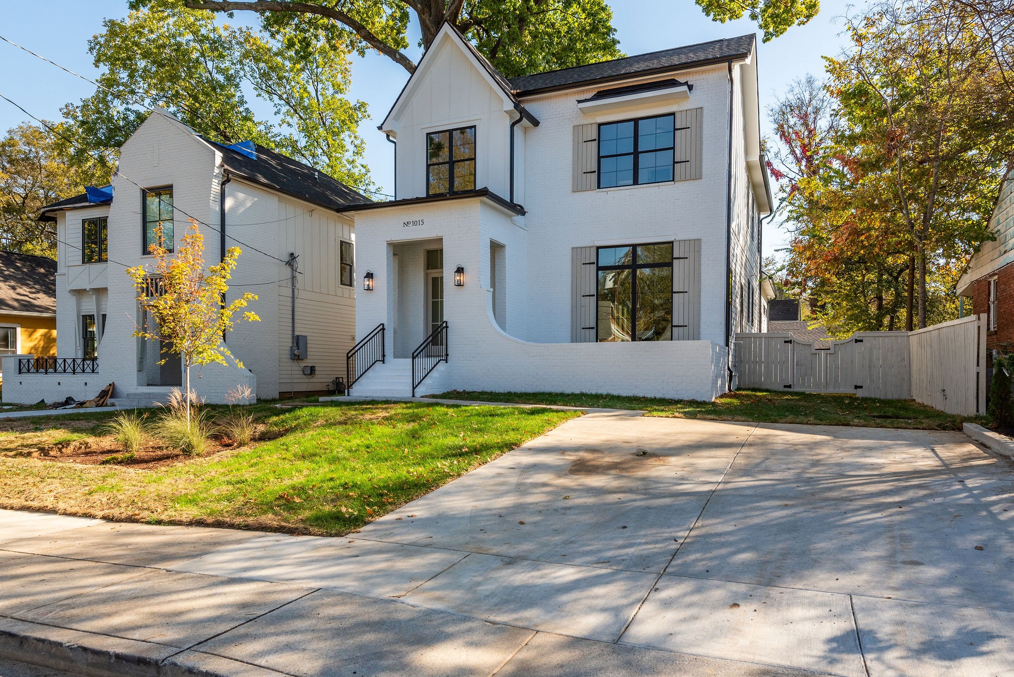 a front view of house with yard