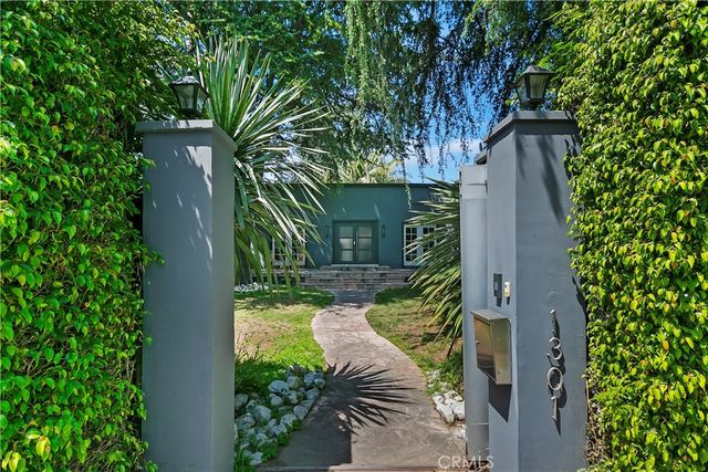 $2,260,000 | 1301 North Orange Grove Avenue | Hollywood