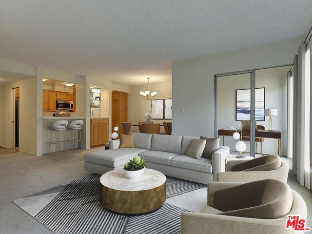 $639,000 | 5600 Kensington Way, Unit 204 | Fox Hills