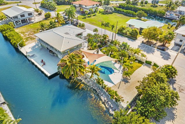 $1,890,000 | 30463 Hawk Lane | Big Pine Key