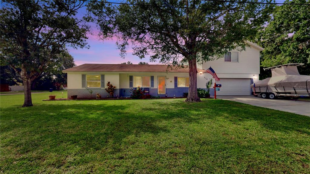 Gorgous Curb appeal