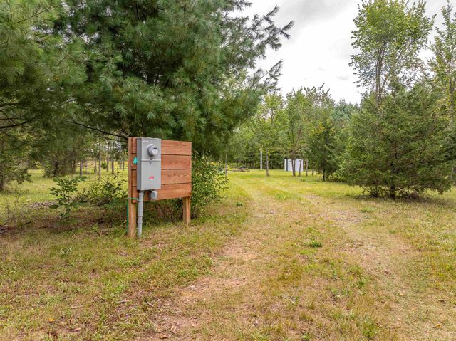 $399,000 | 12.07-ac Highway 13 | Wisconsin Dells