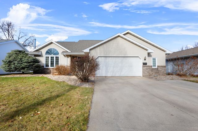 $365,000 | 2830 East Dietzen Drive | Appleton