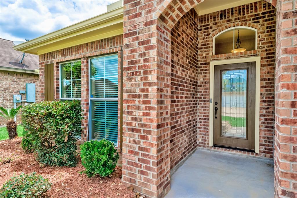 a view of front door and porch