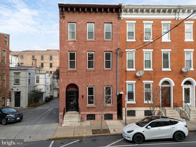 $779,000 | 11 East Walnut Street | Uptown