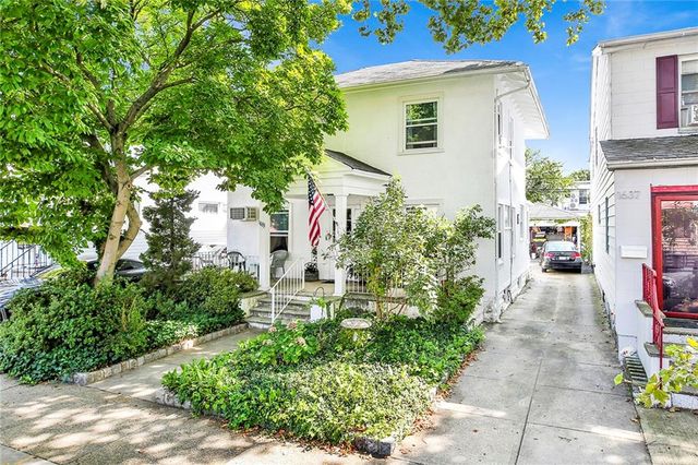 $1,388,000 | 1633 West 2nd Street | Gravesend