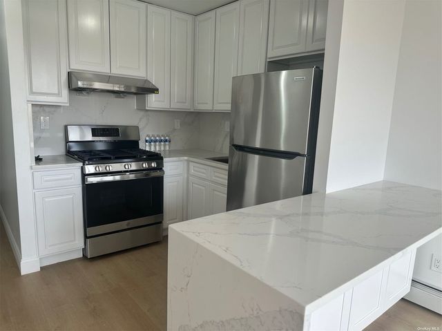 $720,000 | 136-21 Latimer Place, Unit 4H | Flushing