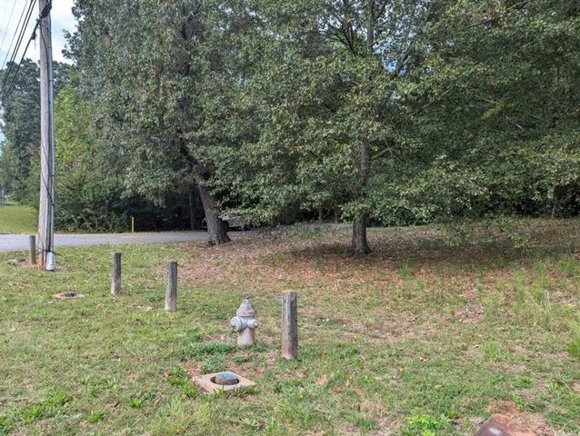 $225,000 | 1970 Powder Springs Road Southwest