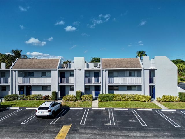 $2,400 | 2900 Southwest 22nd Avenue, Unit 5030 | Delray Beach