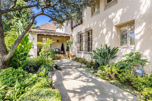 $2,499,900 | 241 West Kenneth Road | Northwest Glendale