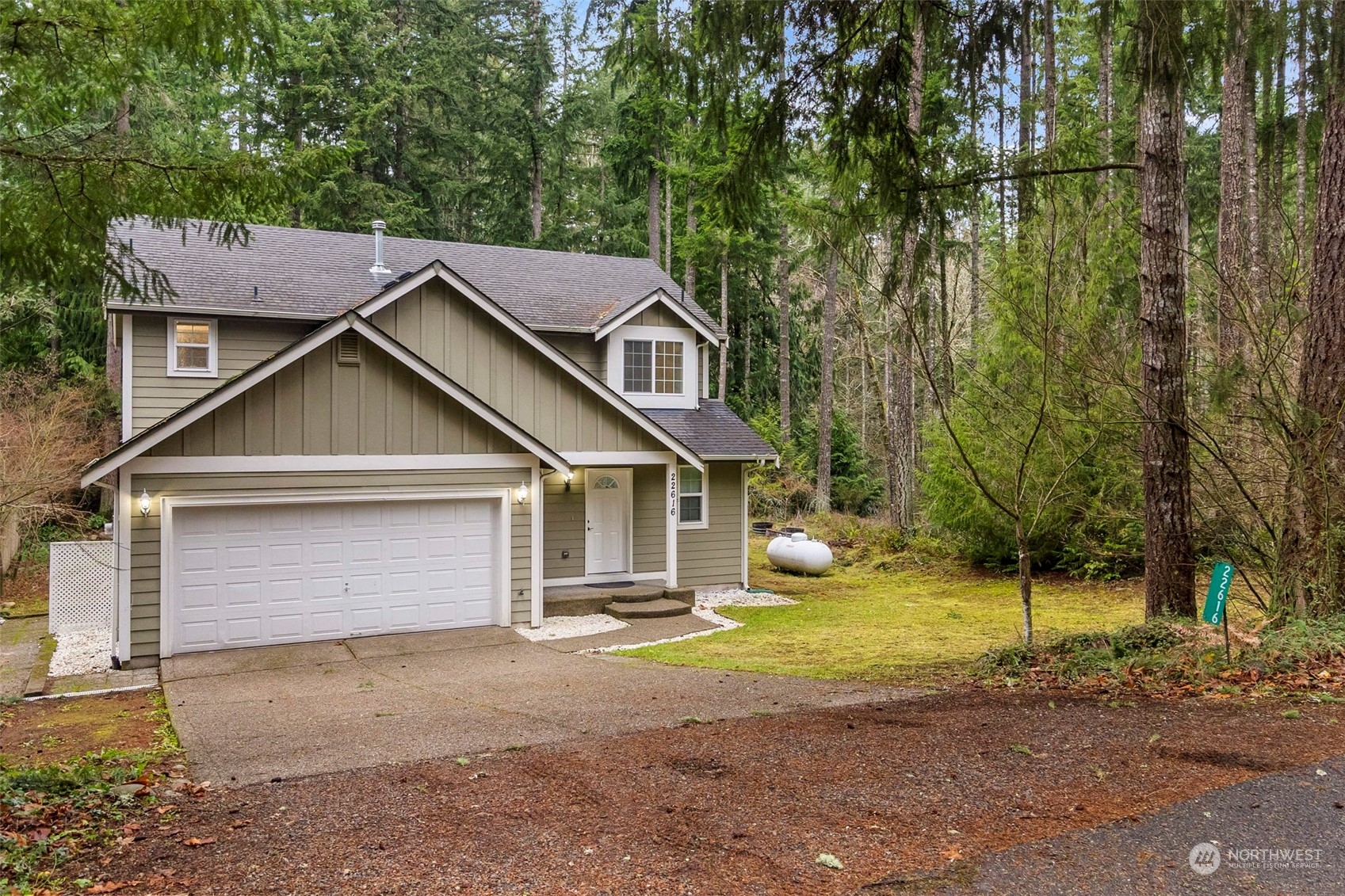 a house view with a outdoor space