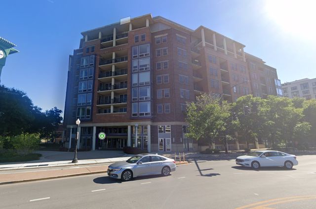 $310 | 437 West Division Street, Unit P39 | Near North Side