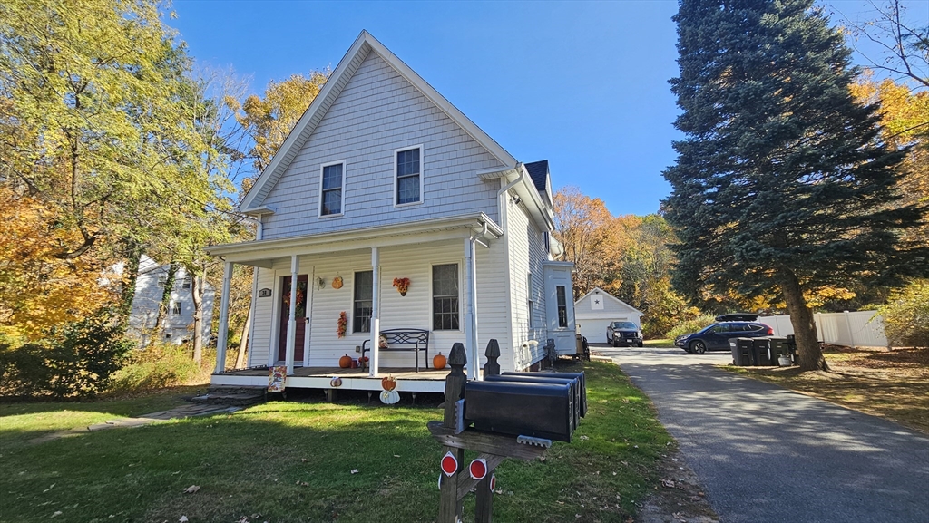 a view of house with a outdoor space