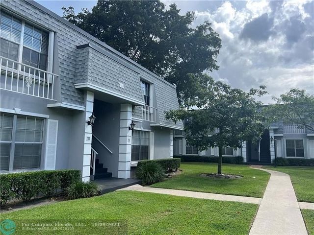 $2,100 | 306 Northwest 69th Avenue, Unit 161 | Plantation Drive