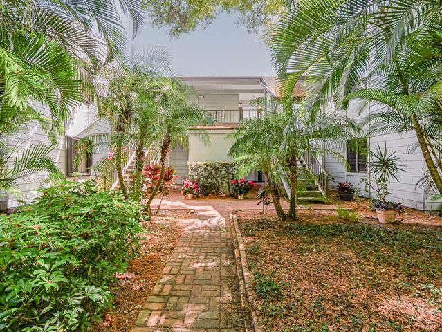 $279,000 | 2180 Pine Creek Boulevard, Unit 204 | West Vero Corridor