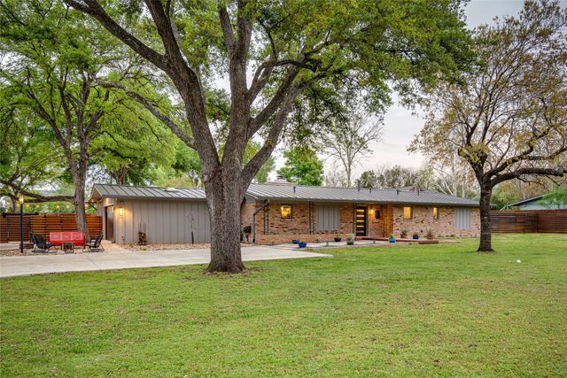 $1,729,000 | 11 Sunset Trail | South Austin