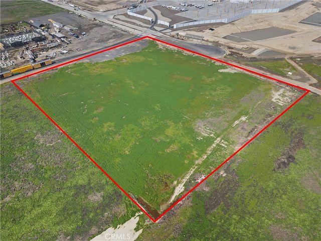 $10,000,000 | 751 East Ellis Avenue | Perris Valley Airport