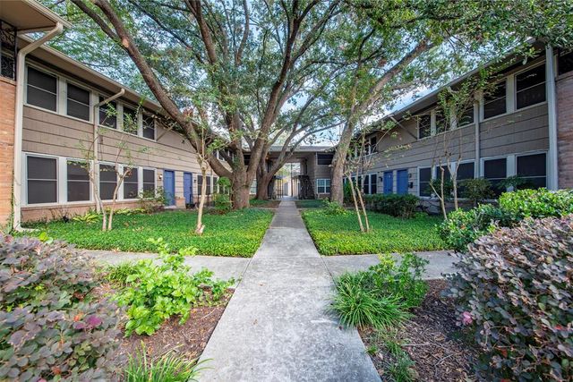 $209,900 | 4020 Blue Bonnet Boulevard, Unit G | Braeswood Place