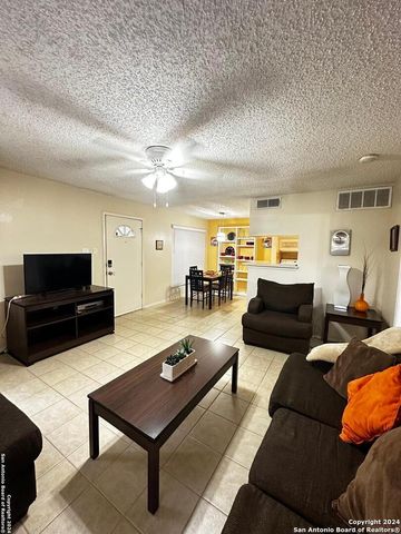 $995 | 11311 Sir Winston Street, Unit 106 | San Antonio