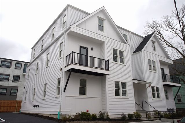 $3,200 | 8 Oakhurst Street, Unit 6A | Mattapan