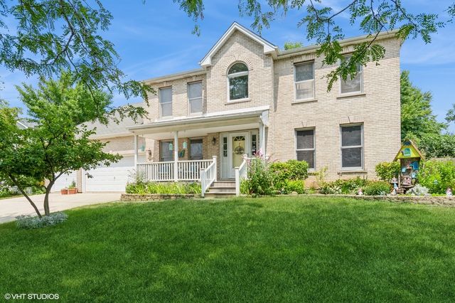 $465,000 | 1444 Clear Drive | Bolingbrook