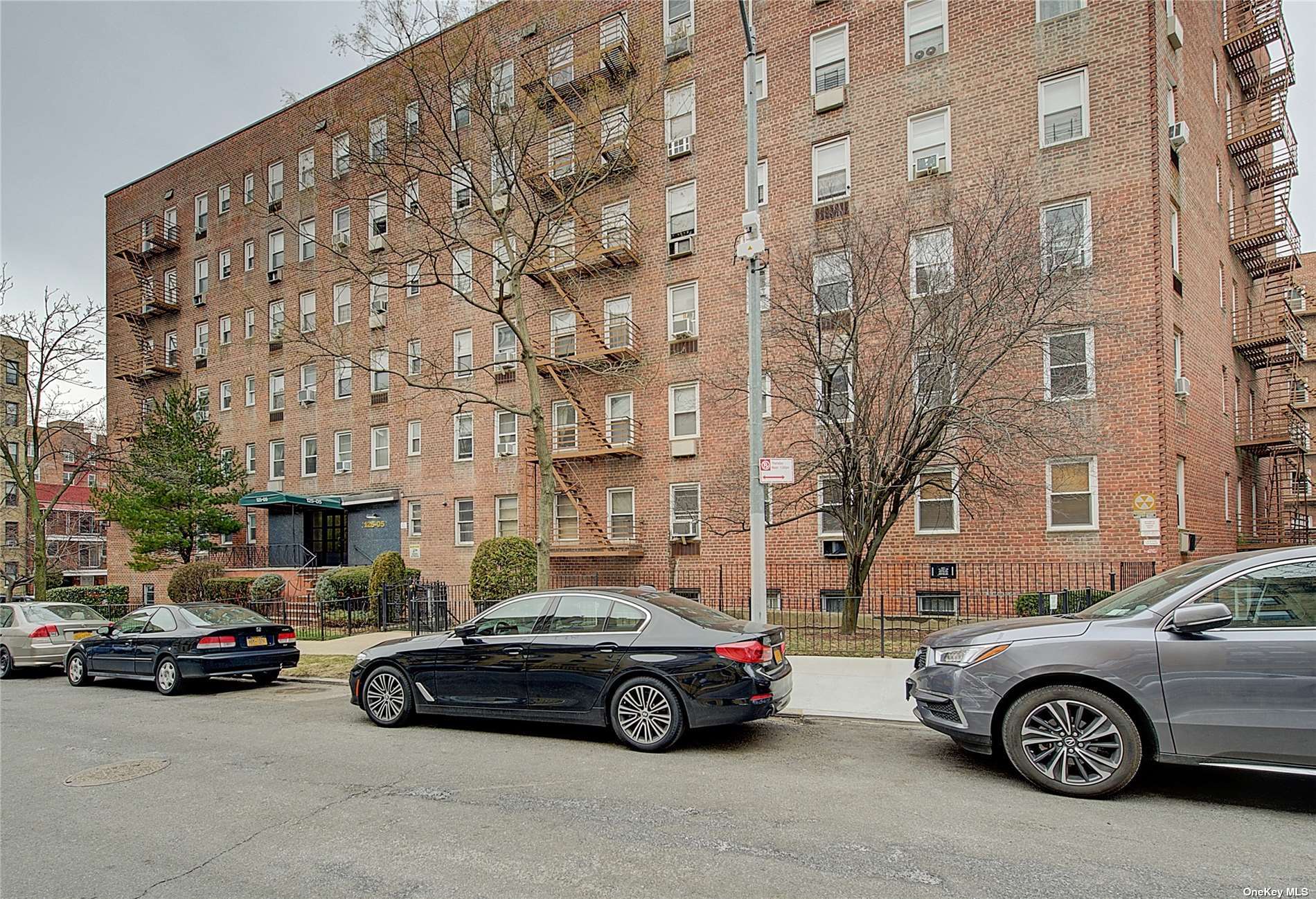 a car parked in front of a building