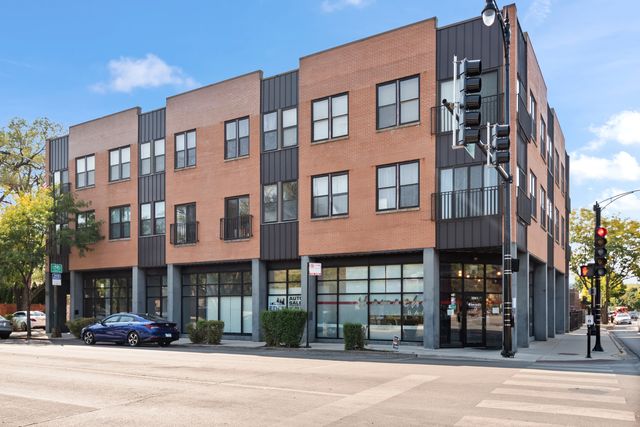 $349,900 | 7554 North California Avenue, Unit 301 | West Rogers Park