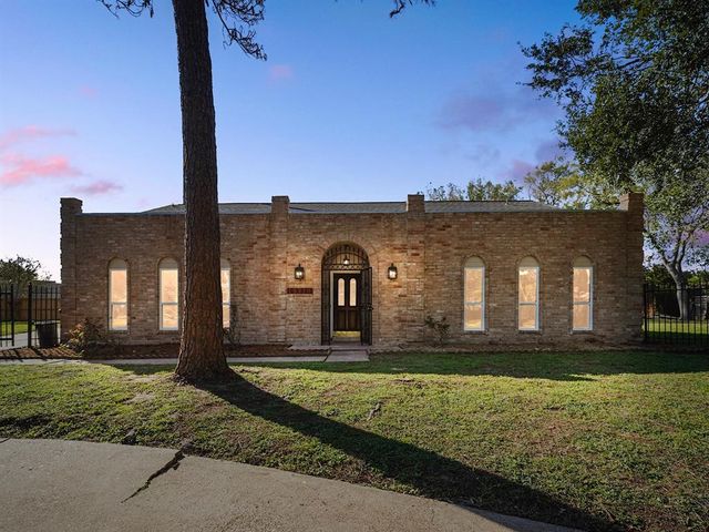 $350,000 | 15210 Carol Chase Circle | Fort Bend Houston