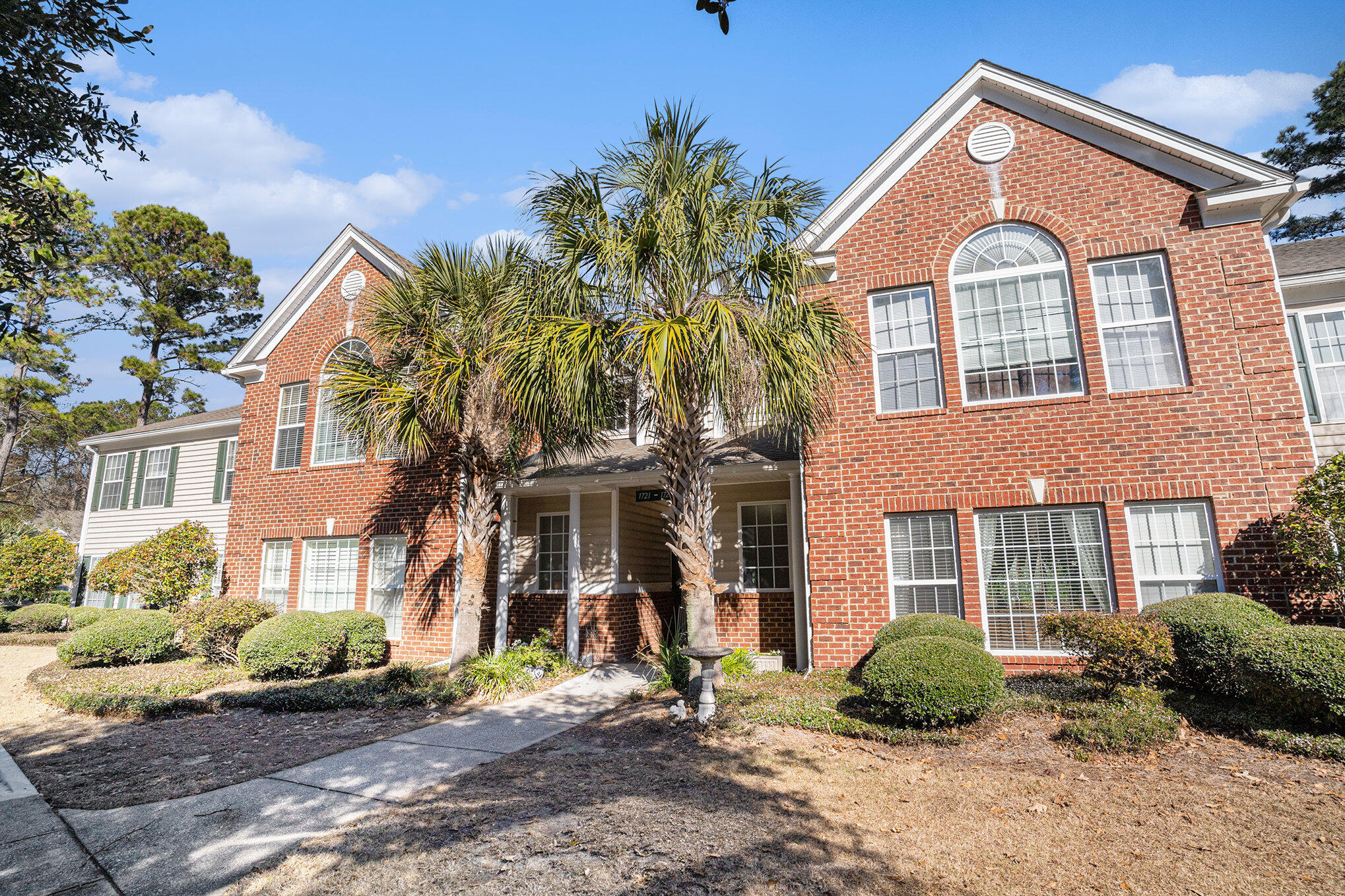 Welcome Home to 1728 Wyngate Circle!