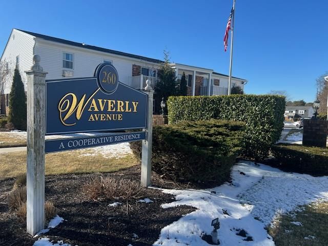 $235,000 | 260 Waverly Avenue, Unit 64 | Patchogue