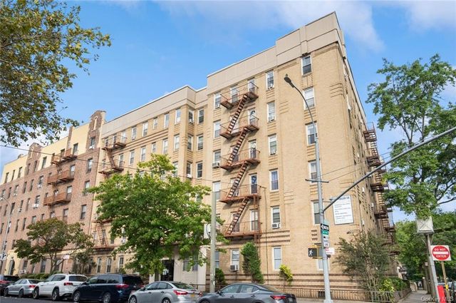 $400,000 | 8502 Fort Hamilton Parkway, Unit 1E | Bay Ridge