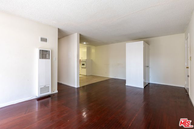 $2,280 | 1233 Barry Avenue, Unit 203 | West Los Angeles