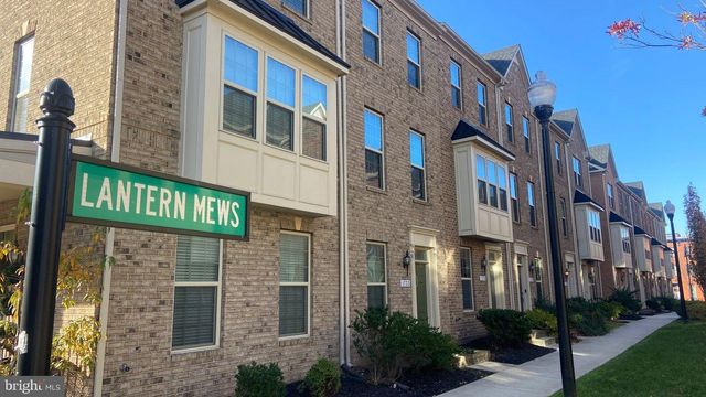 $3,000 | 1733 Lantern Mews | Middle East