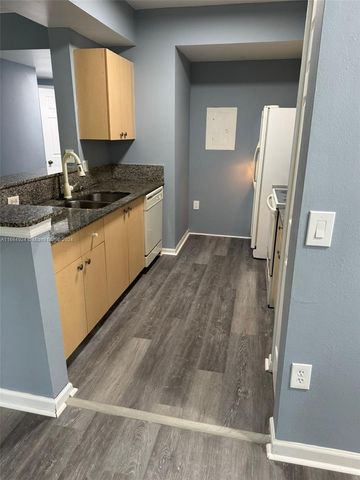 $2,600 | 2498 Centergate Drive, Unit 201 | Miramar Town Center