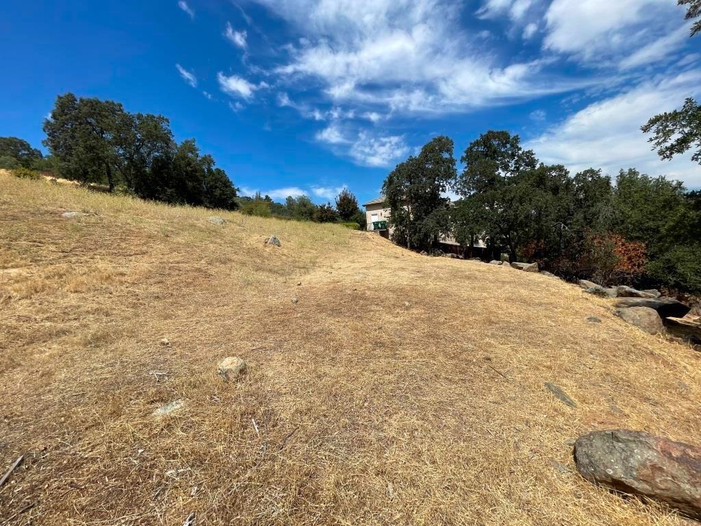 a view of mountain view with sky view