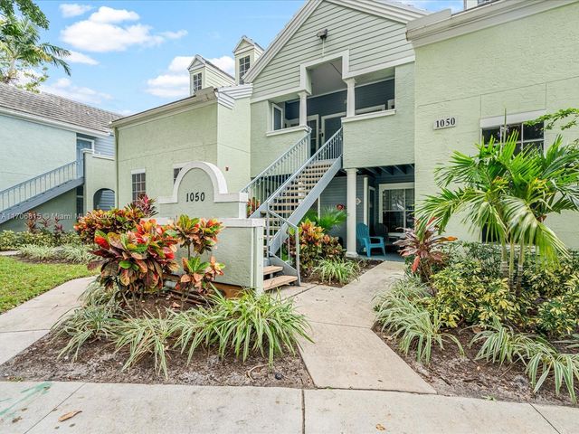 $200,000 | 1050 Crystal Way, Unit F | Delray Beach