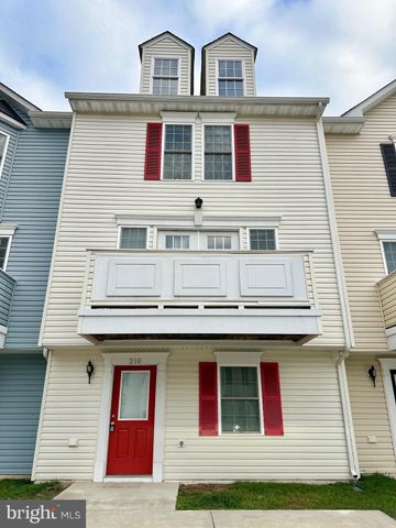 $2,500 | 210 Bell Tower Court