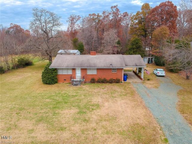 $410,000 | 1202 South 5th Street | Mebane