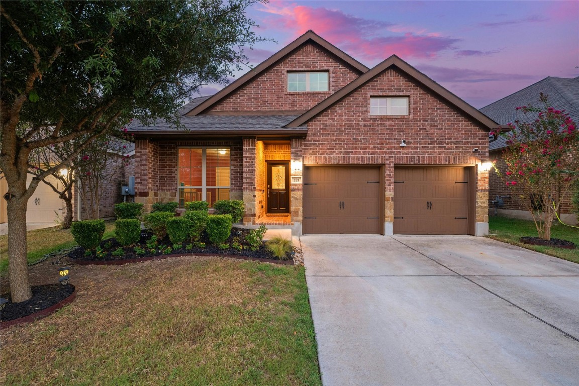 Welcome to your future dream home in the heart of the acclaimed Blanco Vista Community! This 4 BD | 3BA Perry home offers a modern, open-concept layout that seamlessly combines the kitchen, family and dining areas.