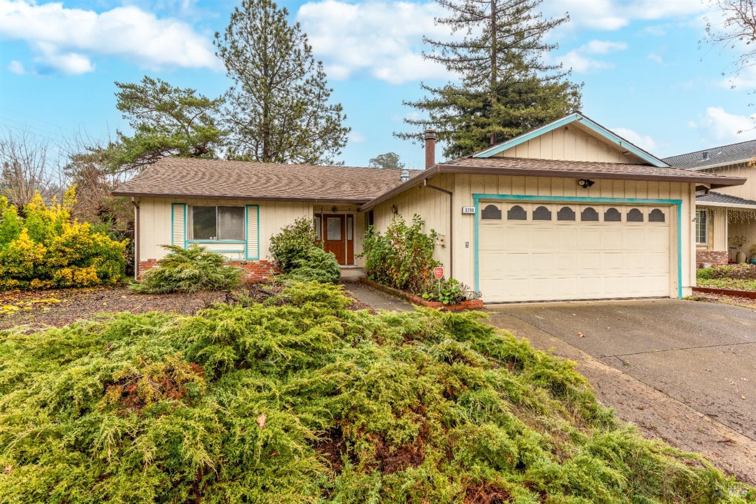 Front of home facing Hidden Valley Drive