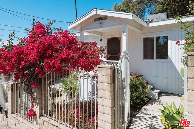 $4,395 | 4011 Sunset Drive | Los Feliz