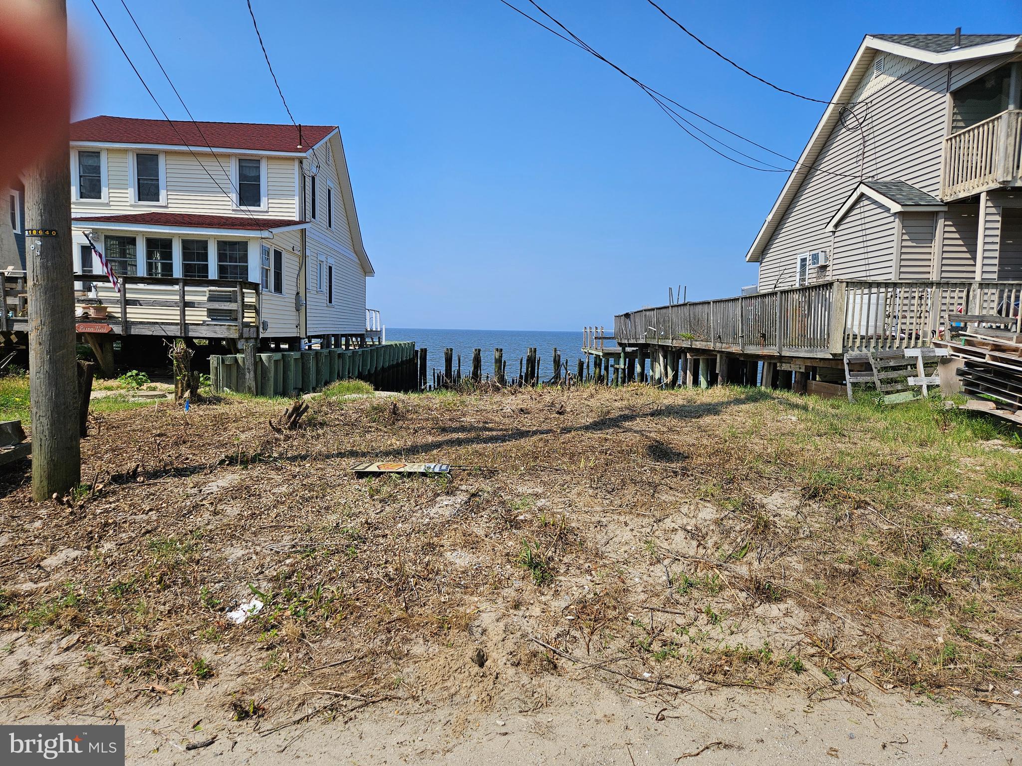 a view of residential houses with street