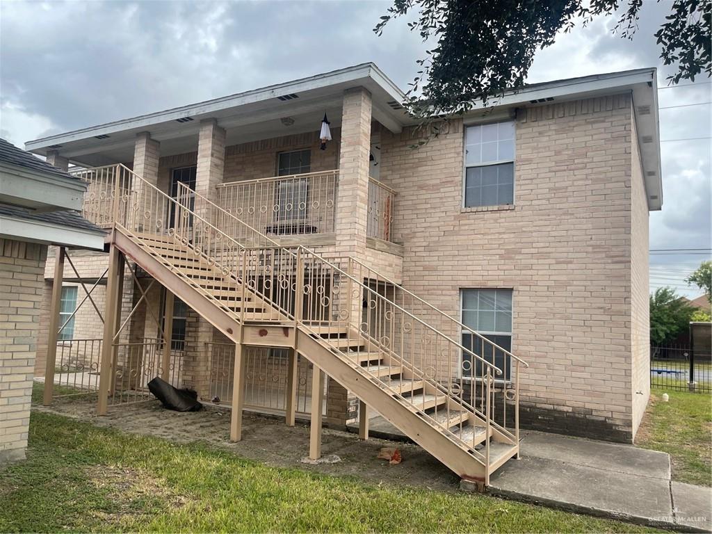 front view of house with a yard